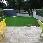 De La By Interhome *