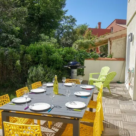 De La By Interhome Holiday home Saint-Cyprien (Pyrenees-Orientales)