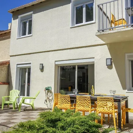 De La By Interhome *