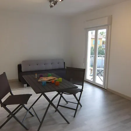 Dom wakacyjny De La By Interhome